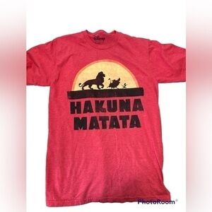Lion‎ King Disney shirt. Size S​